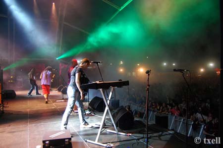 acampada f (233)