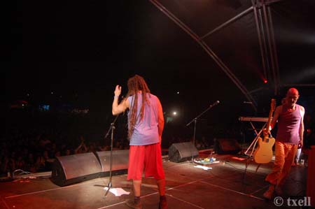 acampada f (336)
